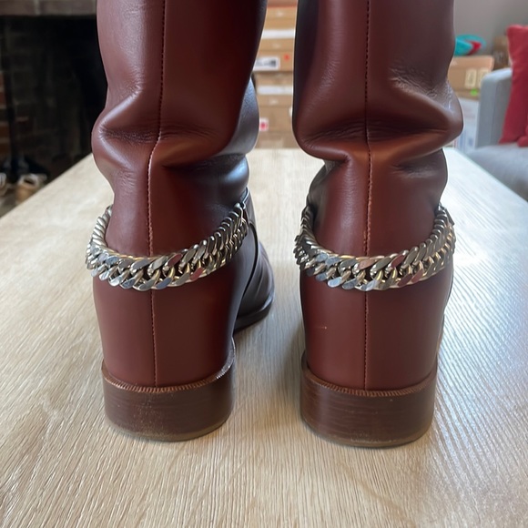 Louboutin Cate Chained Cognac Leather Riding Boots - 38.5 - Picture 6 of 9